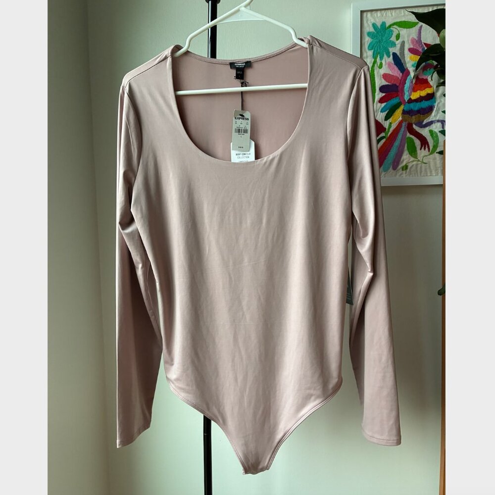Express NWT Blush Pink Long Sleeve Bodysuit - Size L